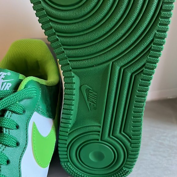 Nike Air Force 1 Low St. Patrick's Day 2021 Sneakers - Picture 10 of 12